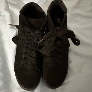 Women Boots in Black